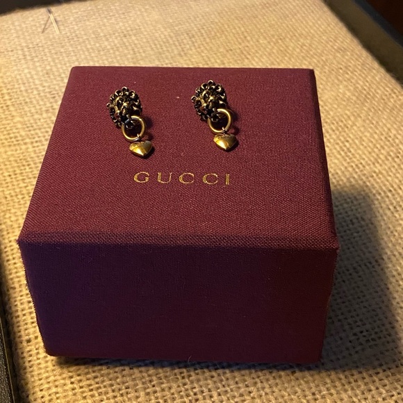 Gucci Lion Head Heart Drop Gold Plated Earrings - Picture 6 of 9